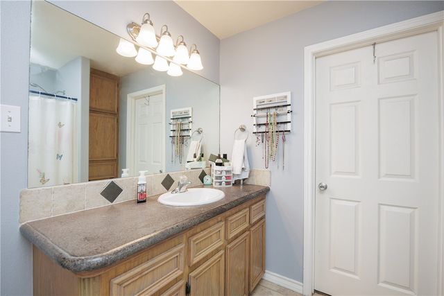 2333 Zuza Dr, Corpus Christi, TX 78418