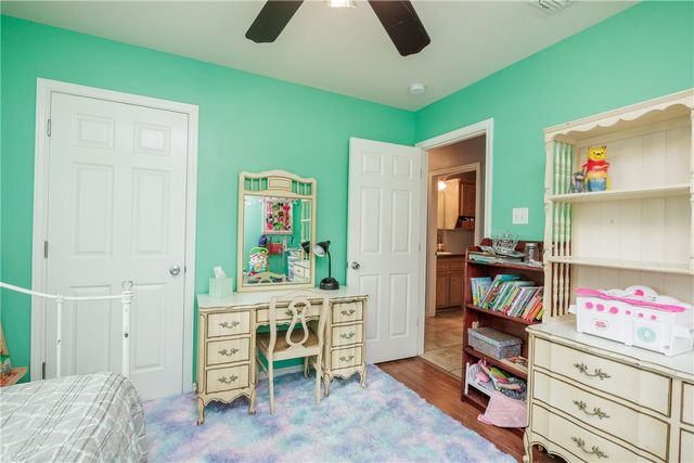 2333 Zuza Dr, Corpus Christi, TX 78418