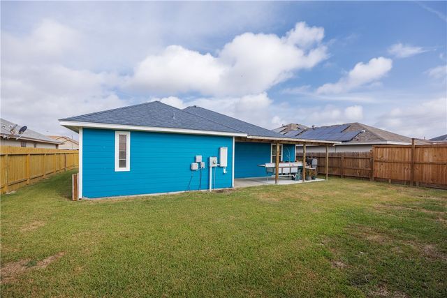 2333 Zuza Dr, Corpus Christi, TX 78418