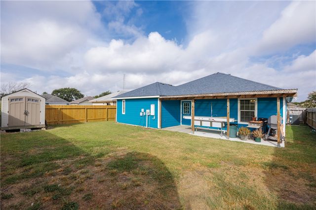 2333 Zuza Dr, Corpus Christi, TX 78418