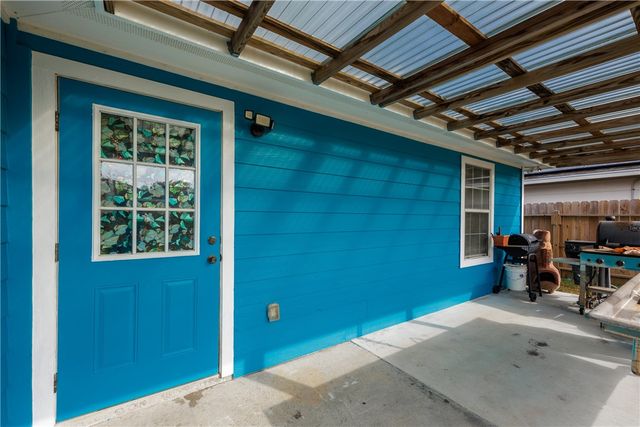 2333 Zuza Dr, Corpus Christi, TX 78418