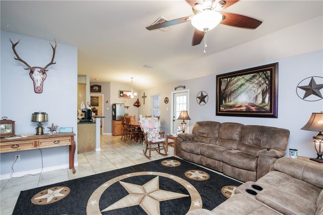 2333 Zuza Dr, Corpus Christi, TX 78418