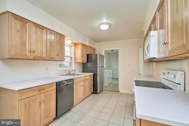 5806 BENT TWIG RD, Mclean, VA 22101