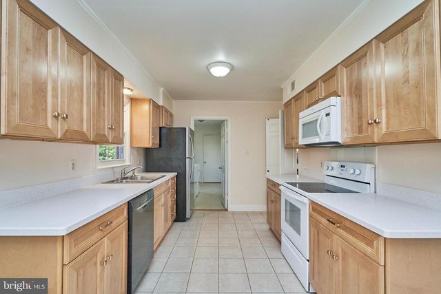 5806 BENT TWIG RD, Mclean, VA 22101