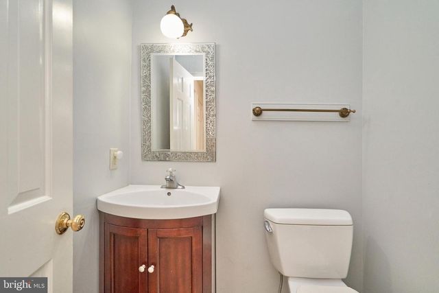 5806 BENT TWIG RD, Mclean, VA 22101
