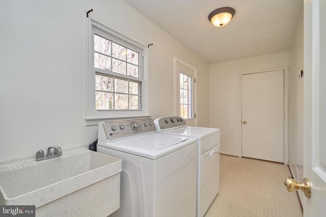 5806 BENT TWIG RD, Mclean, VA 22101