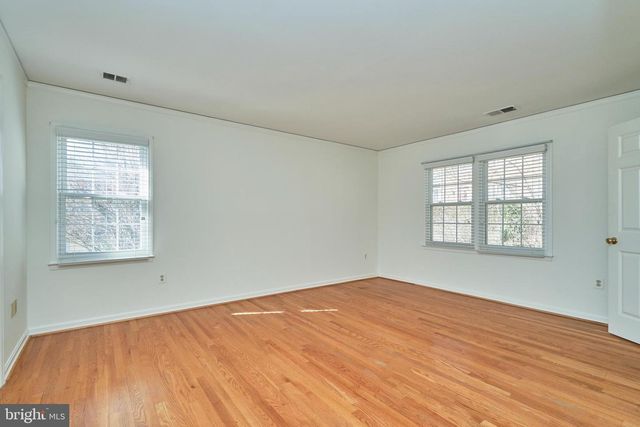 5806 BENT TWIG RD, Mclean, VA 22101