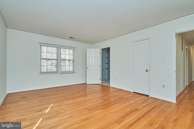 5806 BENT TWIG RD, Mclean, VA 22101