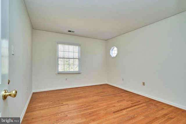 5806 BENT TWIG RD, Mclean, VA 22101