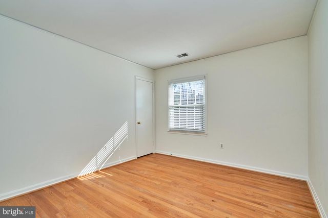 5806 BENT TWIG RD, Mclean, VA 22101