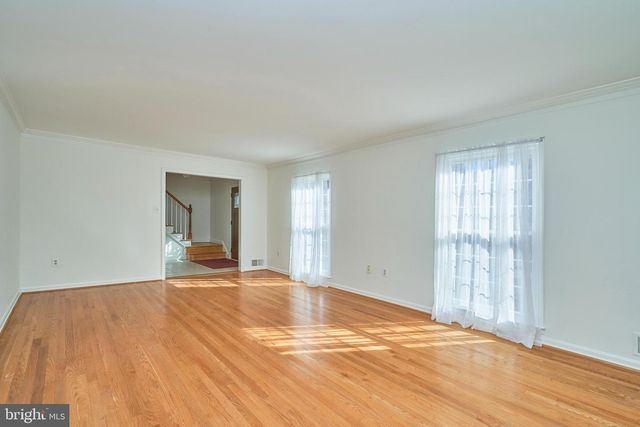5806 BENT TWIG RD, Mclean, VA 22101