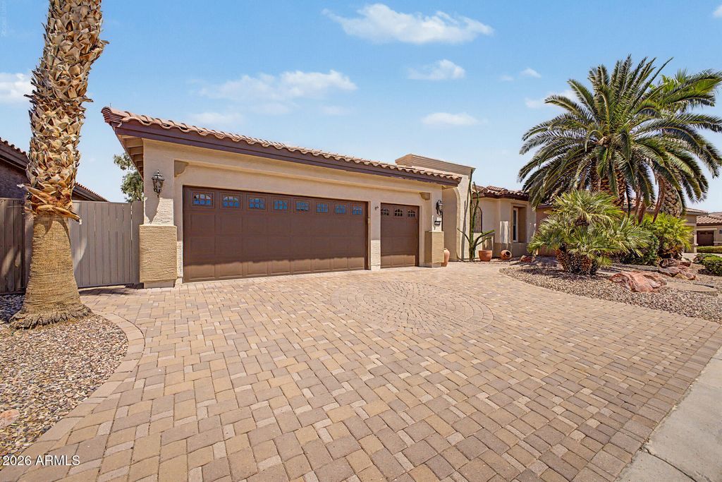 16230 W CHEERY LYNN Road, Goodyear, AZ 85395 — photo 2