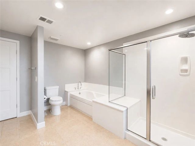 14412 Killion Street 310, Sherman Oaks, CA 91401