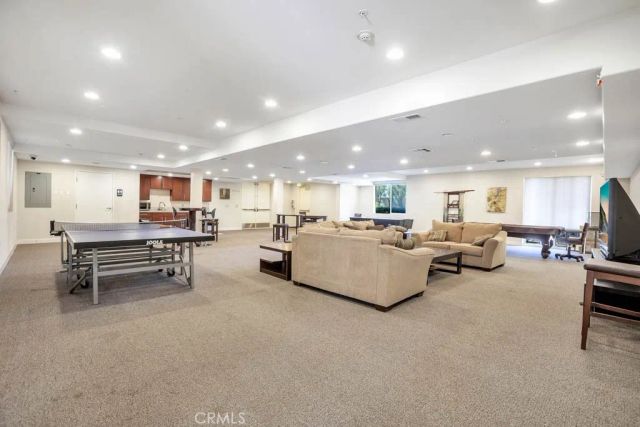 14412 Killion Street 310, Sherman Oaks, CA 91401
