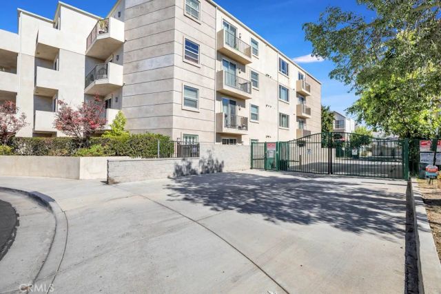 14412 Killion Street 310, Sherman Oaks, CA 91401