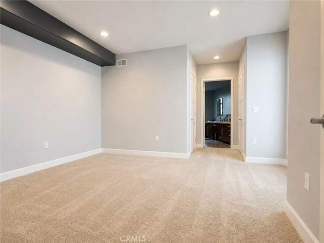 14412 Killion Street 310, Sherman Oaks, CA 91401