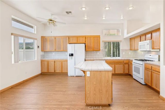 44268 Galicia, Hemet, CA 92544