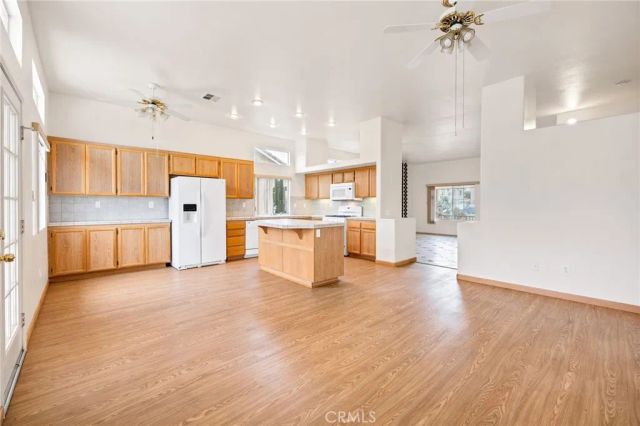 44268 Galicia, Hemet, CA 92544