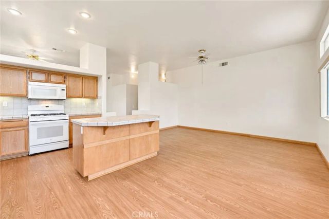 44268 Galicia, Hemet, CA 92544