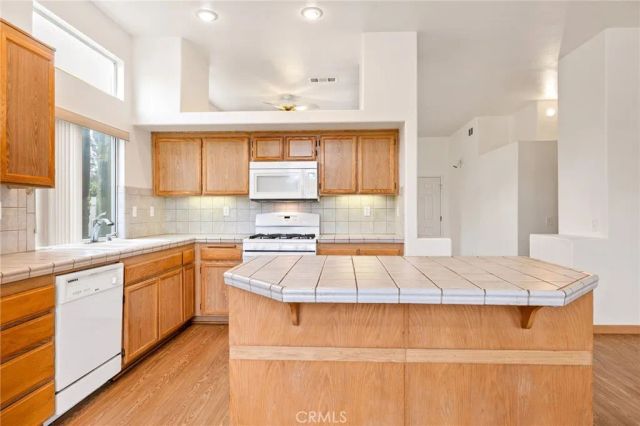 44268 Galicia, Hemet, CA 92544