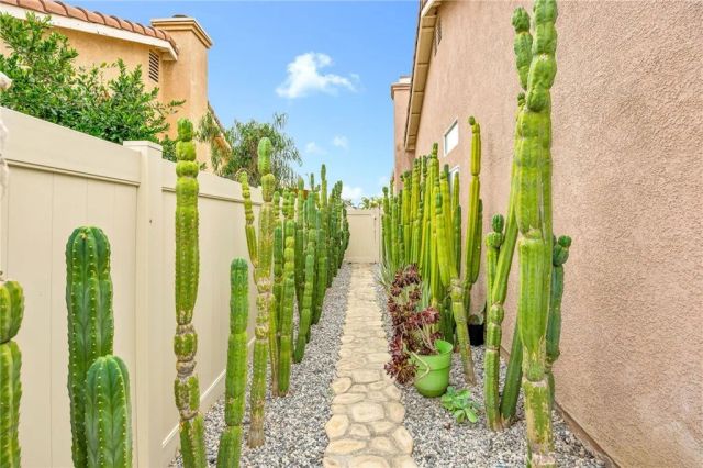 44268 Galicia, Hemet, CA 92544