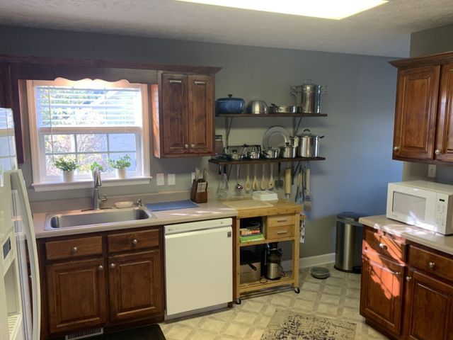 59 Falcon Dr, Manchester, TN 37355