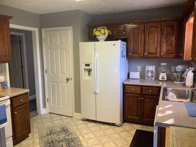 59 Falcon Dr, Manchester, TN 37355