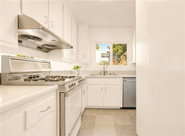 12452 Laurel Terrace Drive, Studio City, CA 91604