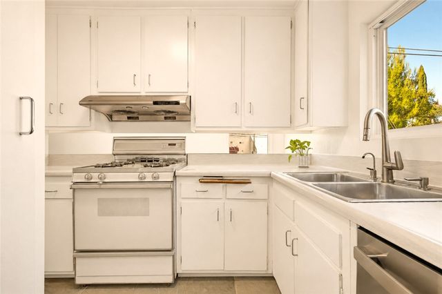 12452 Laurel Terrace Drive, Studio City, CA 91604