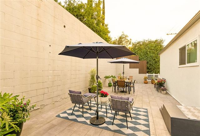 12452 Laurel Terrace Drive, Studio City, CA 91604