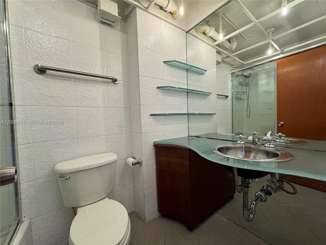 800 West Avenue 734, Miami Beach, FL 33139