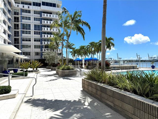 800 West Avenue 734, Miami Beach, FL 33139