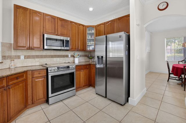 6207 Shadow Tree Lane, Lake Worth, FL 33463