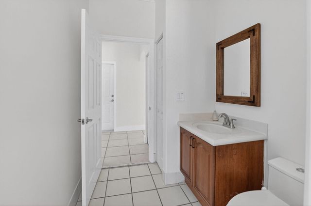 6207 Shadow Tree Lane, Lake Worth, FL 33463