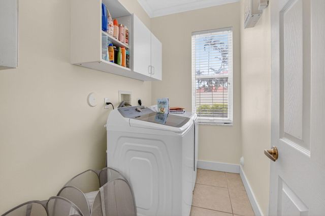 6207 Shadow Tree Lane, Lake Worth, FL 33463