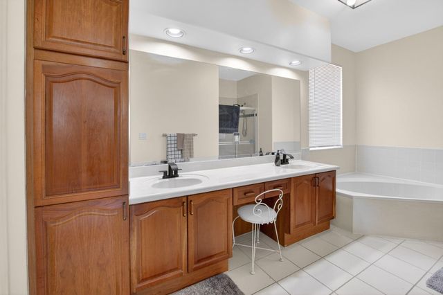 6207 Shadow Tree Lane, Lake Worth, FL 33463
