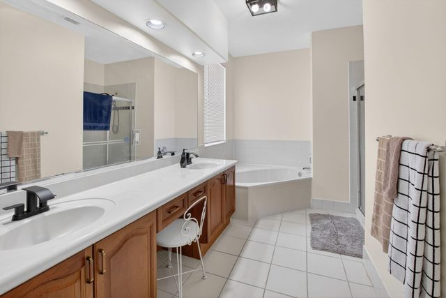 6207 Shadow Tree Lane, Lake Worth, FL 33463