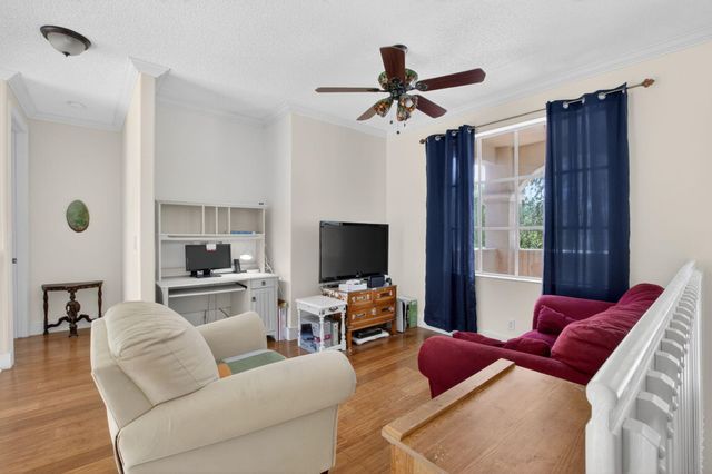 6207 Shadow Tree Lane, Lake Worth, FL 33463