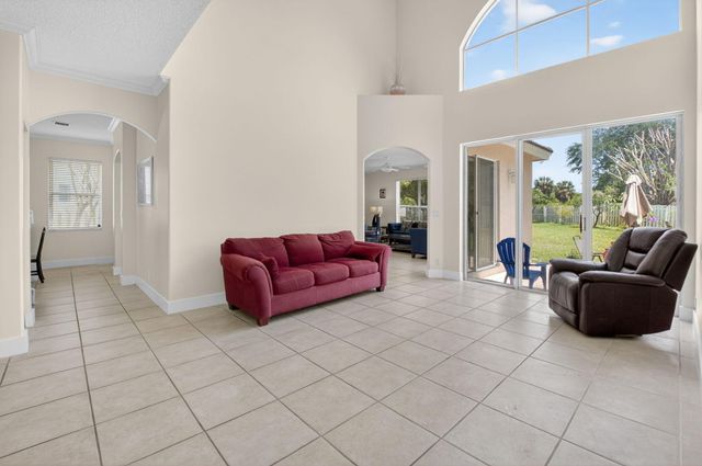 6207 Shadow Tree Lane, Lake Worth, FL 33463