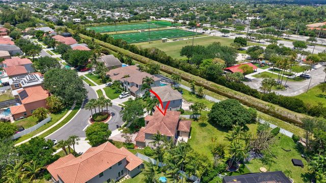 6207 Shadow Tree Lane, Lake Worth, FL 33463