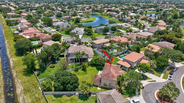 6207 Shadow Tree Lane, Lake Worth, FL 33463