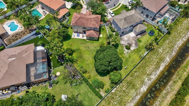 6207 Shadow Tree Lane, Lake Worth, FL 33463