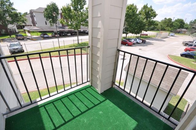 10630 Westbrae Parkway 510, Houston, TX 77031