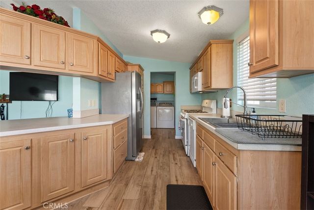 5815 E La Palma 302, Anaheim, CA 92807