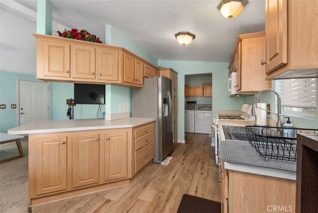 5815 E La Palma 302, Anaheim, CA 92807