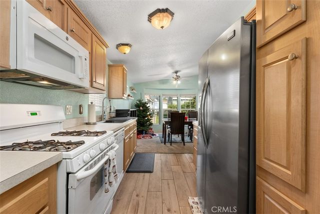 5815 E La Palma 302, Anaheim, CA 92807