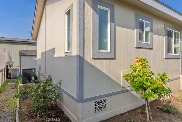 5815 E La Palma 302, Anaheim, CA 92807