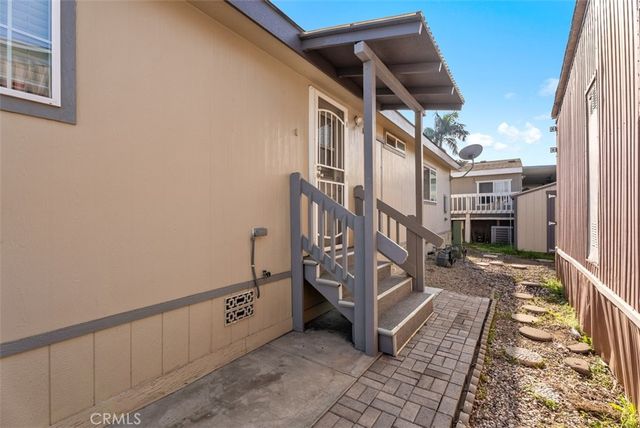 5815 E La Palma 302, Anaheim, CA 92807