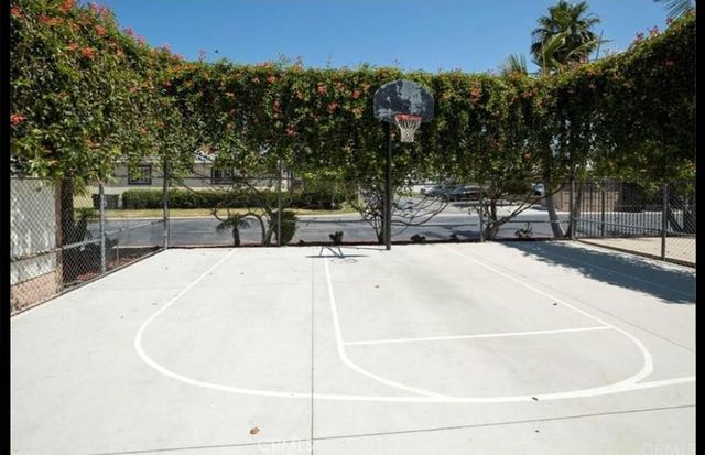 5815 E La Palma 302, Anaheim, CA 92807