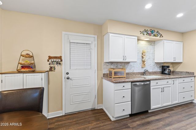 10410 W FLORIADE Drive, Sun City, AZ 85351